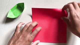Membuat Sampan dari Kertas Origami