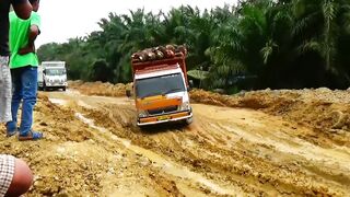 Hebat..!!! Jalan rusak bukan halangan