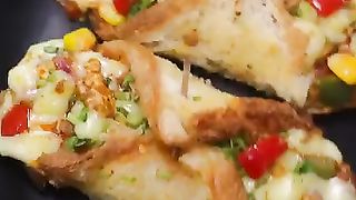 Veggie cheese bread toast