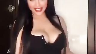 Boobs shaking|  girl