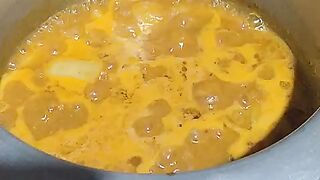 Anday aalo ka salan