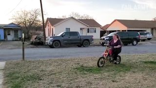 Idiots On Bikes | Hilarious Cyclist Fails /part4/