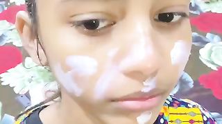 ESSENTIALS Glow Essentials Face Cream with Vitamins E & B3