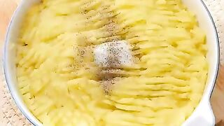 Brushed potatoes balls