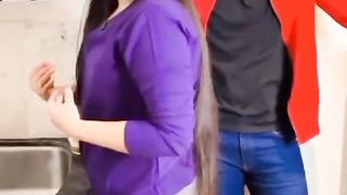 Wqt dena zruri nahi izat sy bt krna zruri