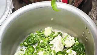 Art of Making Unique pav Bhaji in Delhi