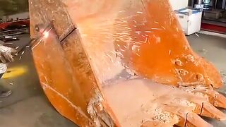 Rebuilding Of Excavator Bucket