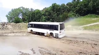 TOTAL IDIOTS AT WORK! Top Dangerous Crazy China Truck Fails Compilation! Extreme Truck & Bus Fails