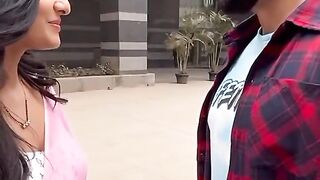 Hug karna ko dil kar raha haa