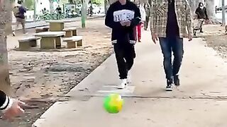LÉGENDE du dernier enfant ! ???? Défi Coupe du Monde 2022 ! ⚽️ 2