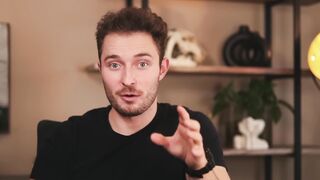 7 Digital Products You Can Make Using AI ($34,901/Month)