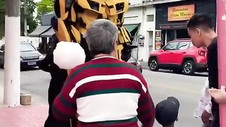 ENSINEI O ROBÔ A DANÇAR????.