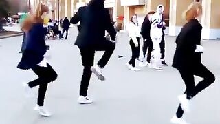 viral dance 2