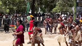 Isso é na aldeia Serra do Sol Os Indígenas Yanomami com Presidente Lula