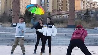 Chinese Funny Dance