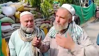 Buzarg b Imran khan k haq me bol parhy