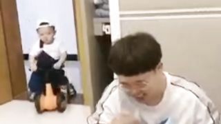 Funny videos|baby ko Jalal jab aaya to kya hua