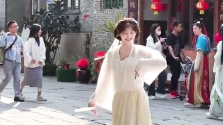 24.	A video about the history and significance of the Mid-Autumn Festival in Chinese culture.