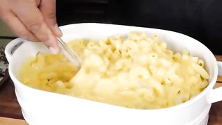 The Best Mac and Cheese You'll Ever Eat | #SoulFoodSunday
