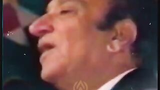 اور فراز چاہیے کتنی محبتیں تُجھے