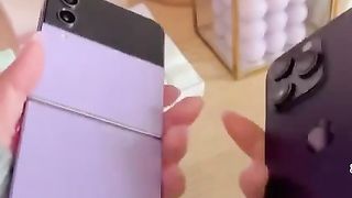 Iphone 14 Vs samsung 4 Z flip phone