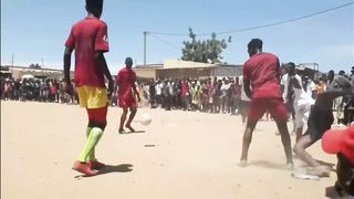 "Qu'est-ce que c'est que ces hommes ?!" Impressionnant #football #footballskills #1