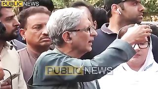 اعتزاز احسن زمان پارک پہنچ گئے بڑی خبر aitzaz ahsan zaman park pohnch gay bari khabar #Breakingnews #publicnews
