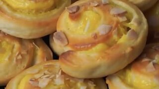 Bread custard roll recipe ( subscribe please )