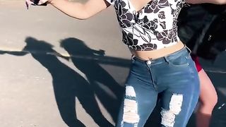 Fazendo a dança do Tiktok