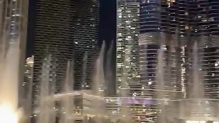 Dancing fountain show Dubai Burj al khalifa
