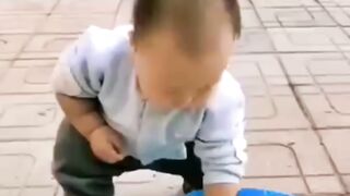 Baby laughing ????????????