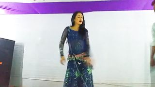 Beautiful girl nice dancing