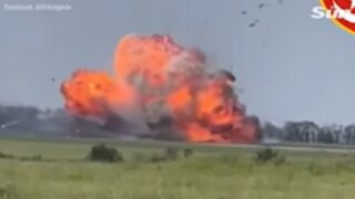 Ukrainian forces DESTROY Russian tank with American made Javelin missile