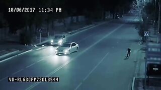 Какойта ветреный человек помагает на довечки.