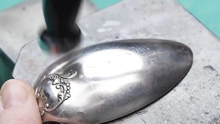 Beautiful DIY Mermaid Tail Necklaces