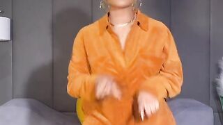 Dancing lady