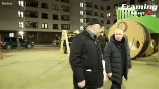 Momen Vladimir Putin tiba di Mariupol Ukraina yang telah diduduki Rusia