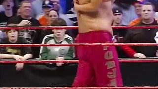 Beth Phoenix kisses The Great Khali #Short