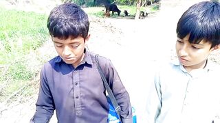 Polio team ne bacche ko kis tarah pakda