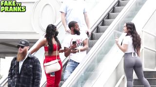 TOUCHING HANDS ON THE ESCALATOR PRANK