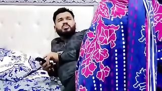ماں نے پٹوایا بیٹے کو بہو سے