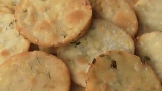 Rice papdi snack recipe ( subscribe please )