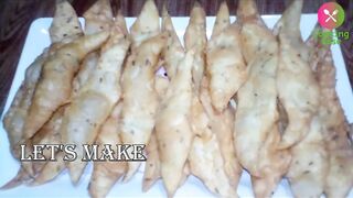 CRUNCHY NAMAK PARAY(نمک پارے) RECIPE AT HOME I HOW TO MAKE NAMAK PARAY IN URDU_ENGLISH