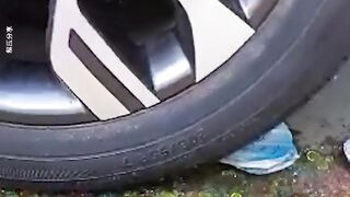 Crushing Soft And Squishy Things Is So Satisfying