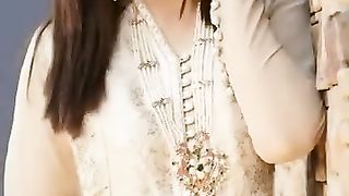 Yumna Zaidi status