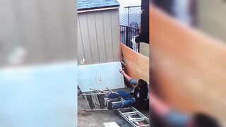 TOTAL IDIOTS AT WORK 2