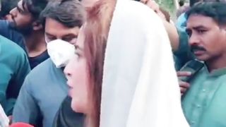 PTI Leader Zartaj Gull bashing over Islamabad Police