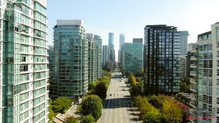 Vancouver, Canada ???????? - by drone [4K]
