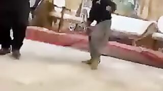یہ_پشاور_کے_وکیل_وقار_خان_صاحب_اور_انکا_بیٹا_ھے(Source)
