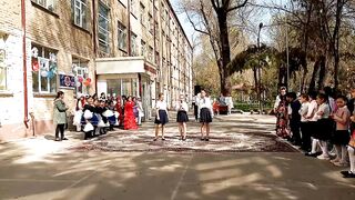 Прекрасное далеко. Исполняют: Валентинова Софья, Добрынина Ирина, Лян Людмила